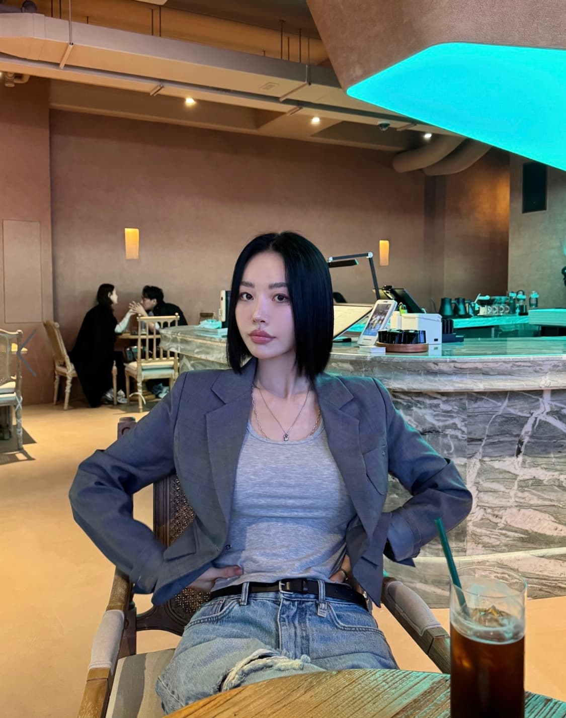 페일제이드 드뮤어 셋업 Demure Crop Set-Up in grey 상품이미지4