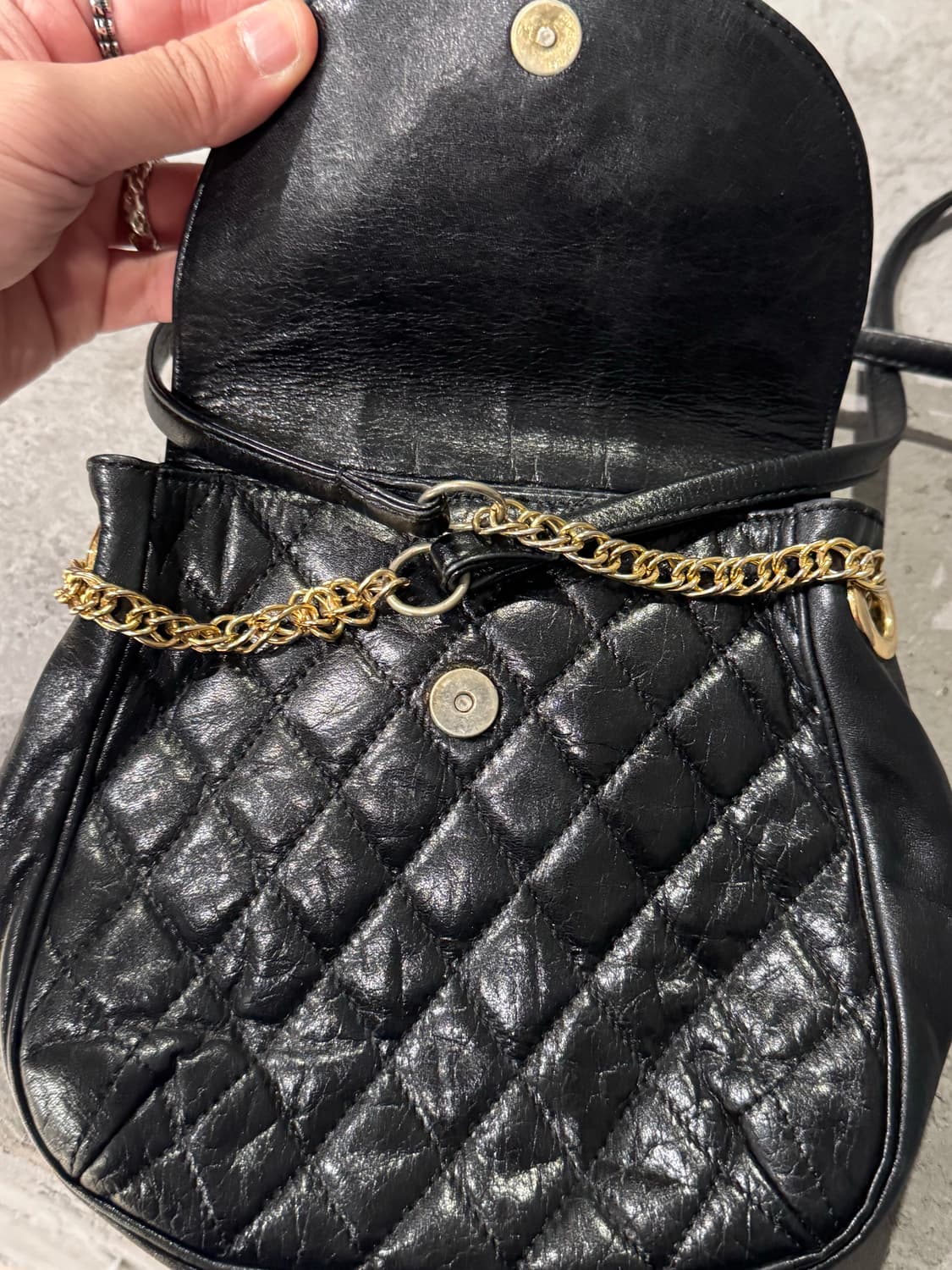 Moschino 모스키노 퀼팅 가죽 크로스백  상품이미지4