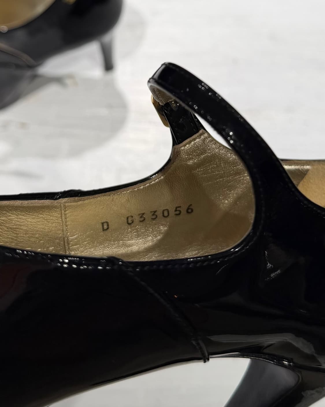샤넬 블랙 레더 페이던트 금장 cc 로고 메리제인 펌프스 상품이미지6