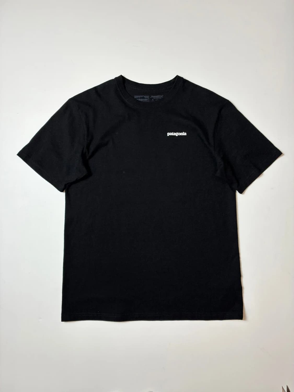 파타고니아 맨즈 P-6 로고 리스판서빌리 반팔 티셔츠 PN9088 상품이미지3