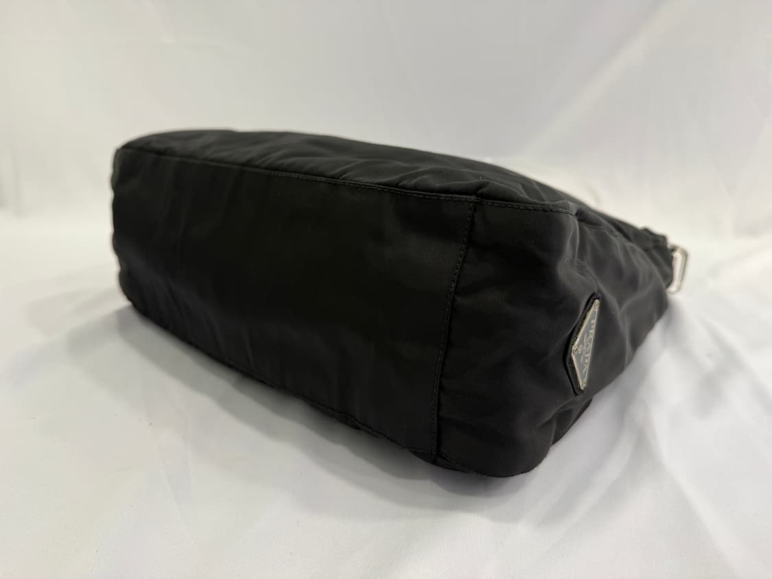 빈티지 프라다 삼각로고 포코노 블랙 나일론 원 숄더백 상품이미지6