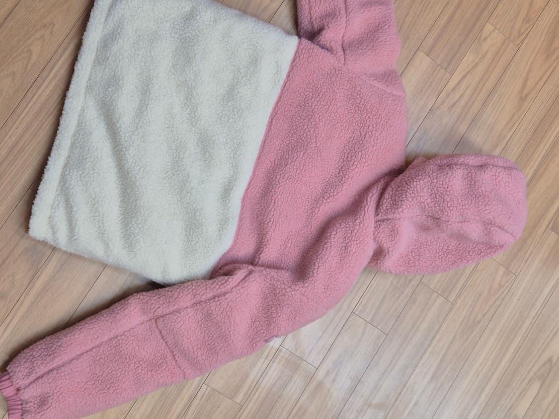 K2 핑크 패딩 90사이즈 판매합니다. 솜털, 깃털 충전재로 가벼우면서  상품이미지5