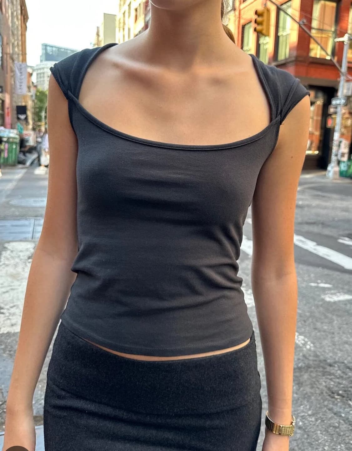 Brandy Melville 브랜디멜빌 기본 스퀘어넥티 상품이미지4