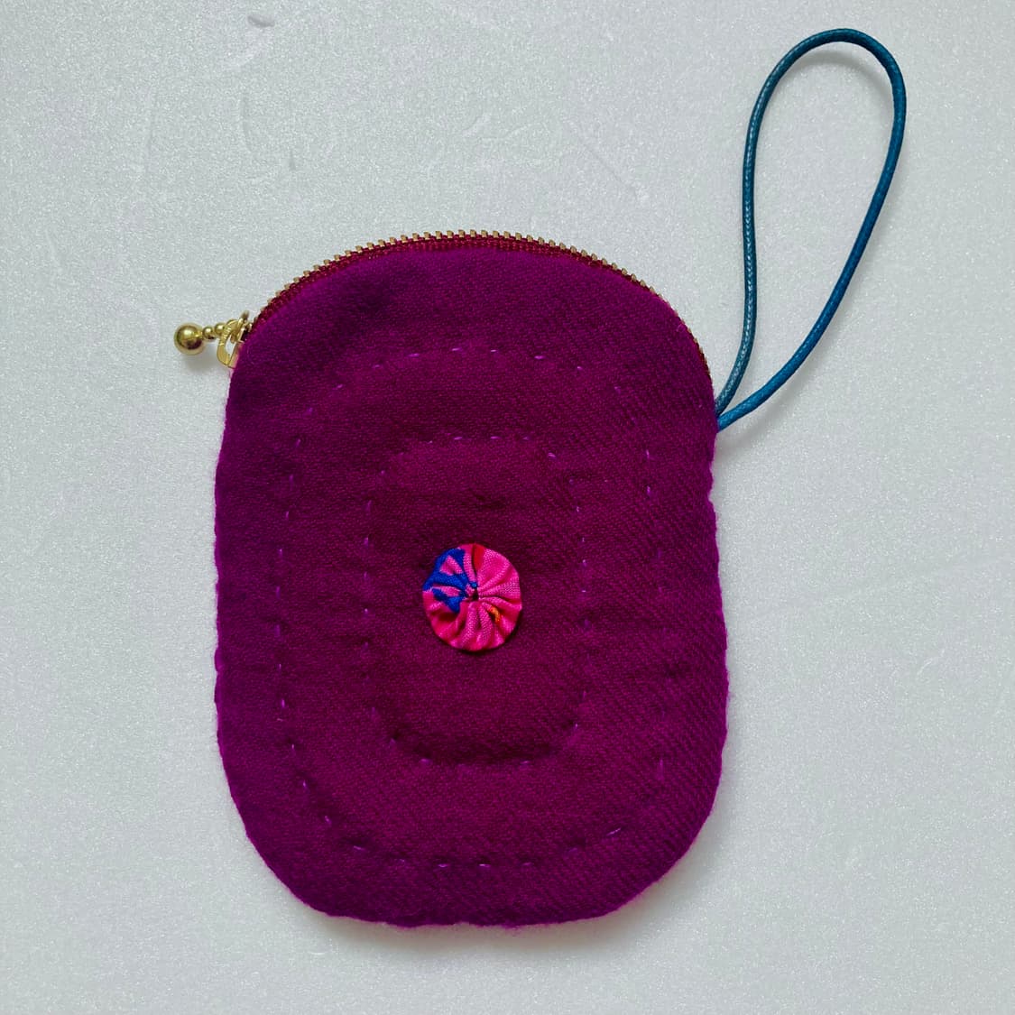 핸드메이드 퍼플 자수 파우치 상품이미지3