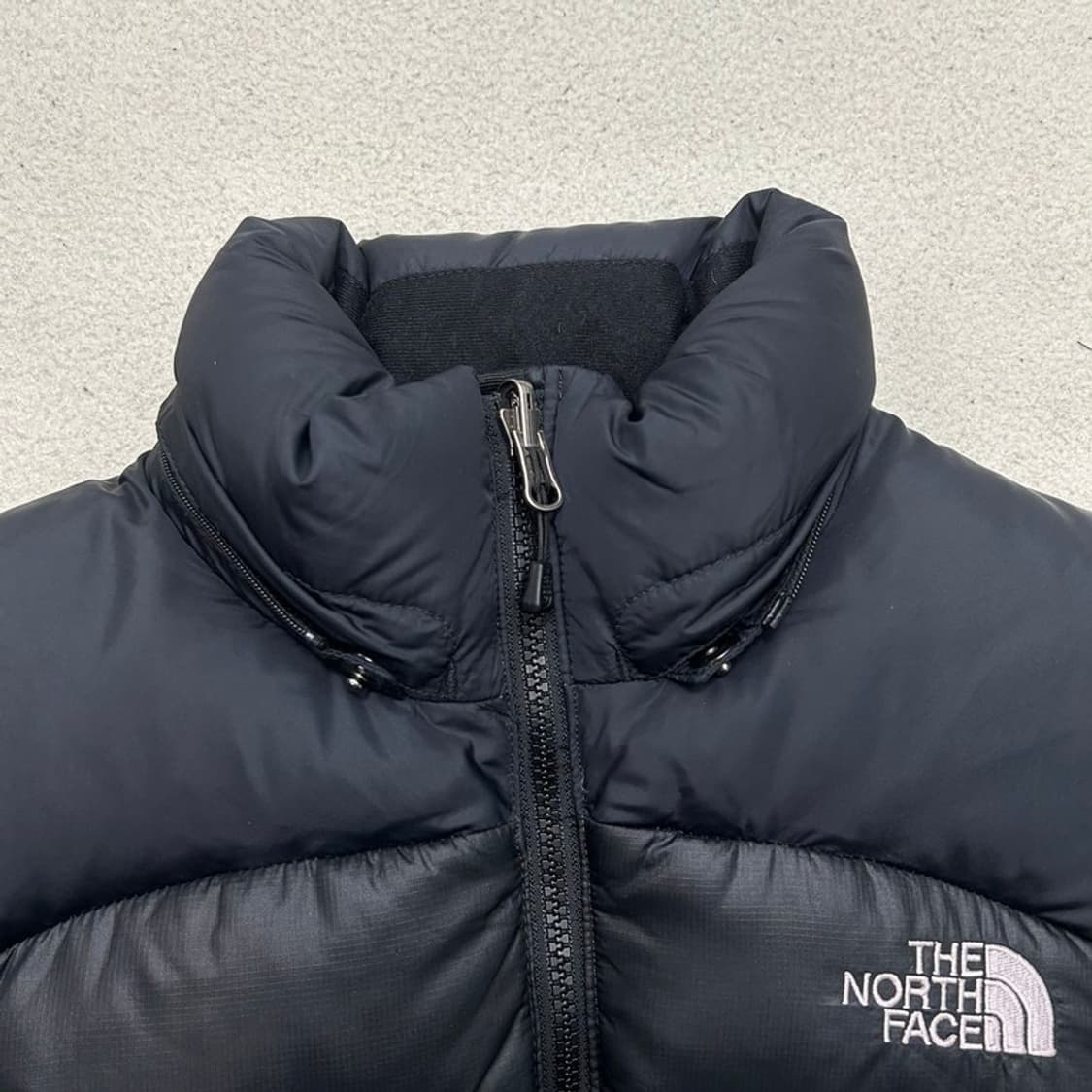 노스페이스 눕시 700 우먼즈 블랙 덕다운 패딩 80 상품이미지4