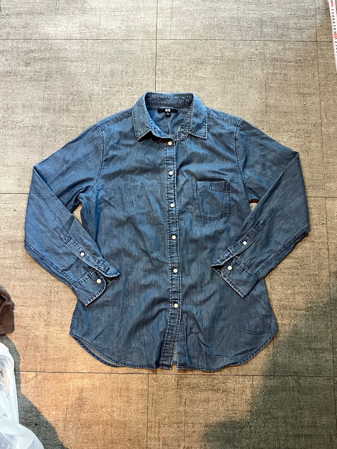 Uniqlo 유니클로 올드스쿨아메카지 원포켓 데님셔츠 상품이미지1