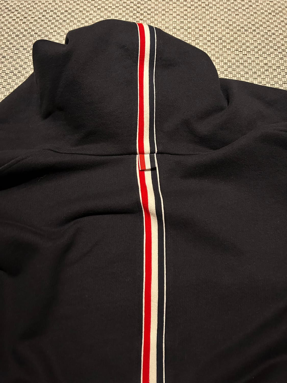 [정품] 톰브라운 백삼선 후드집업 2 상품이미지4