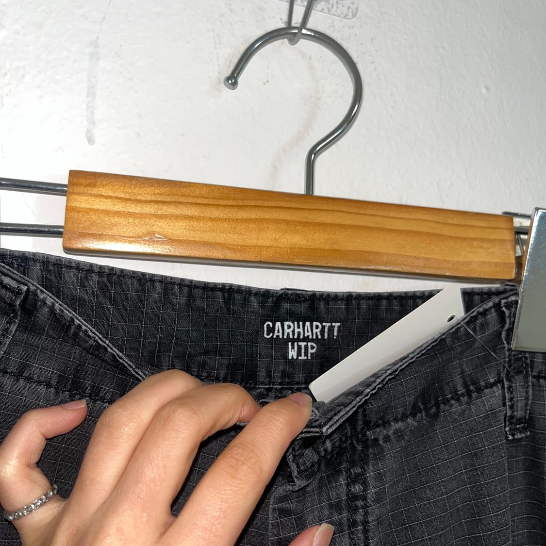 Carhartt WIP Cargo Pants 상품이미지5