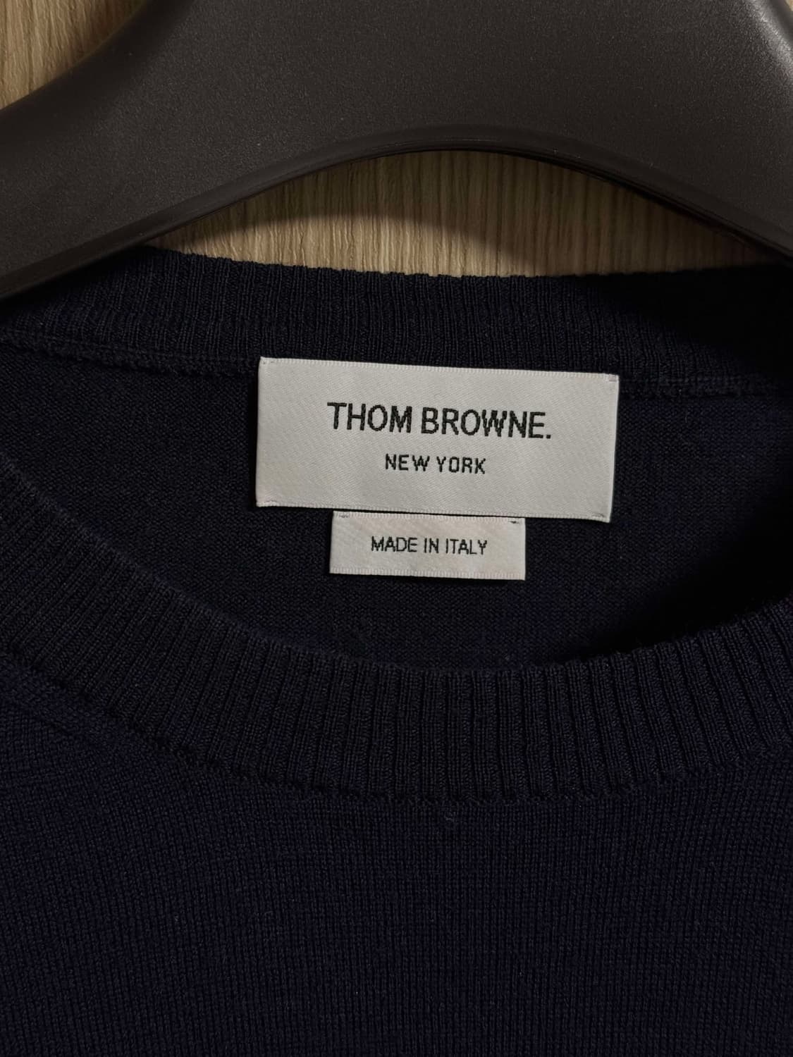 톰브라운 사선완장 메리노 울 니트 네이비 3 상품이미지3