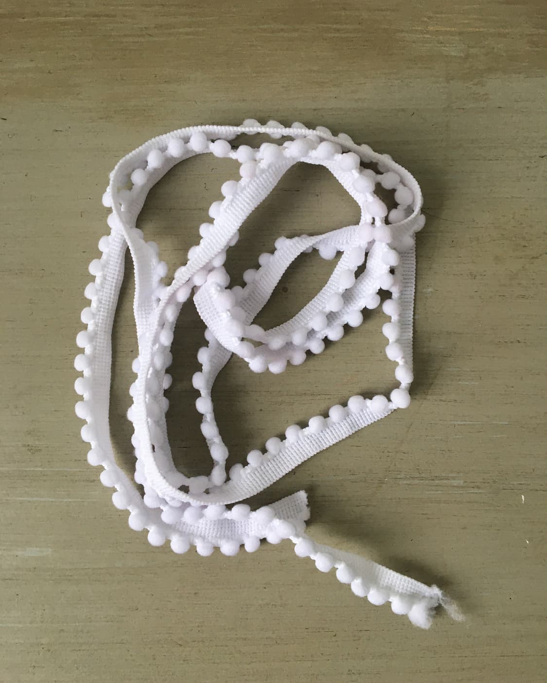  pom pom tie 상품이미지1
