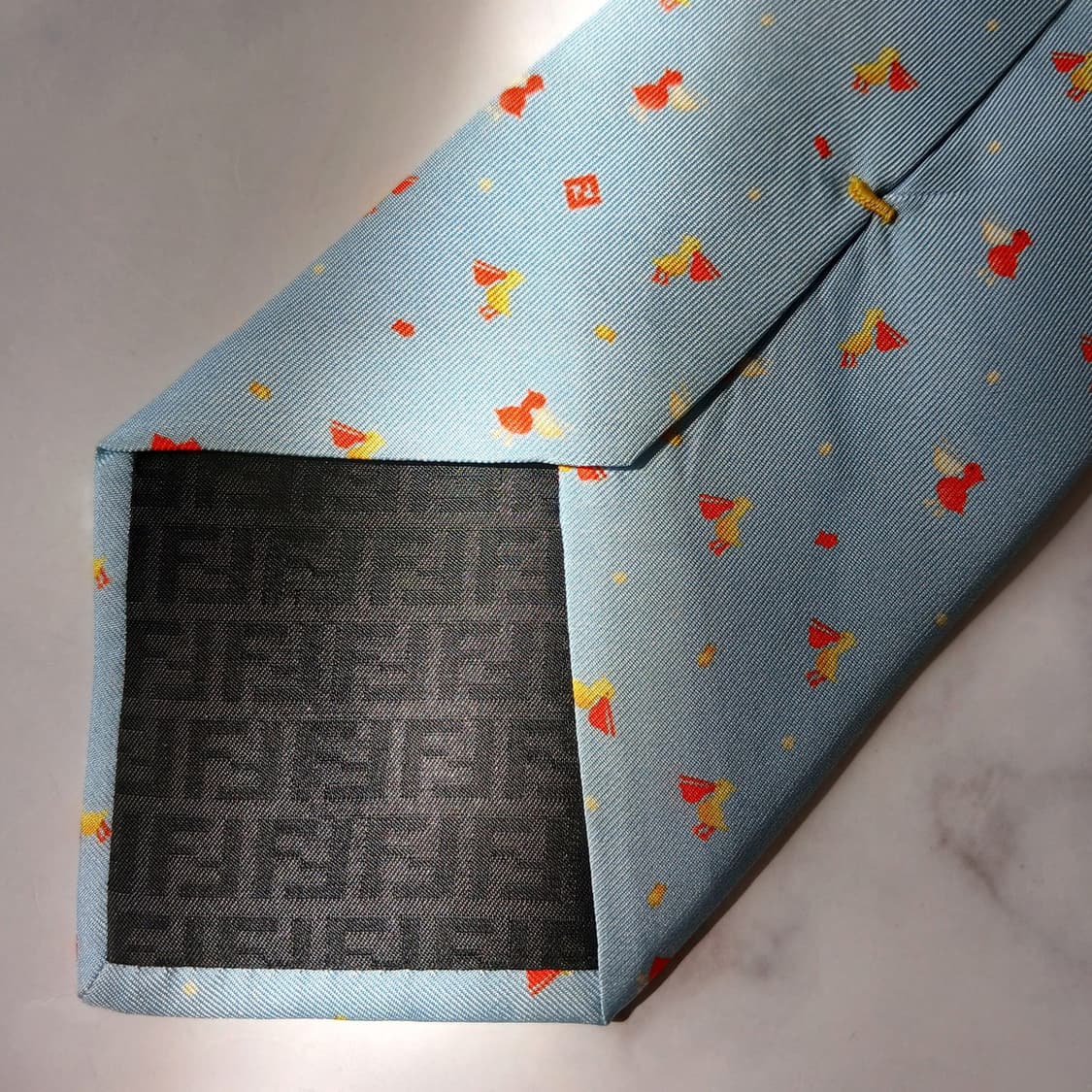 펜디 실크 스카이블루 펠리컨 패턴 넥타이 9cm A+등급 E794
 상품이미지8