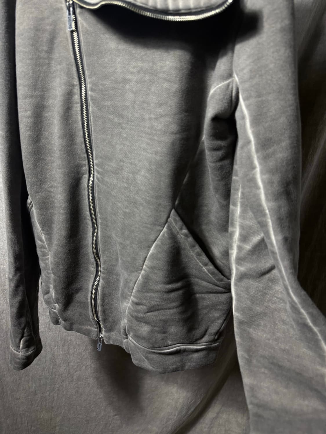 SADDAM TEISSY Asymmetric Zip Hoodie 상품이미지8