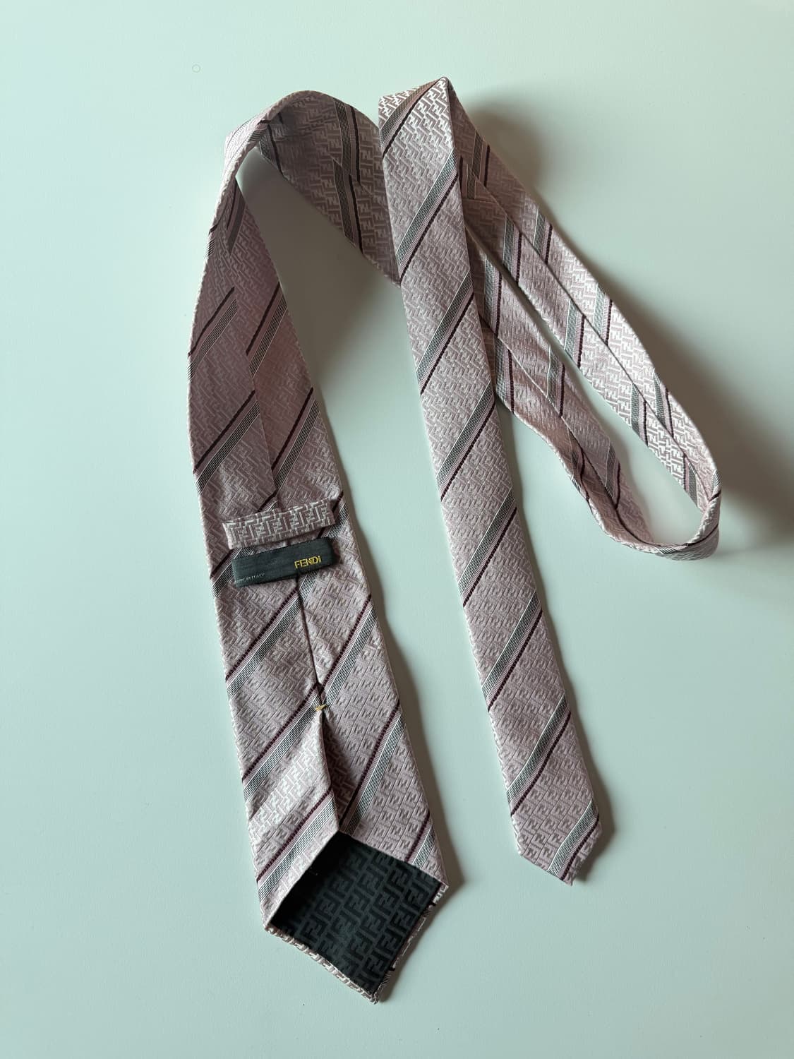 펜디 핑크 스트라이프 넥타이 상품이미지2