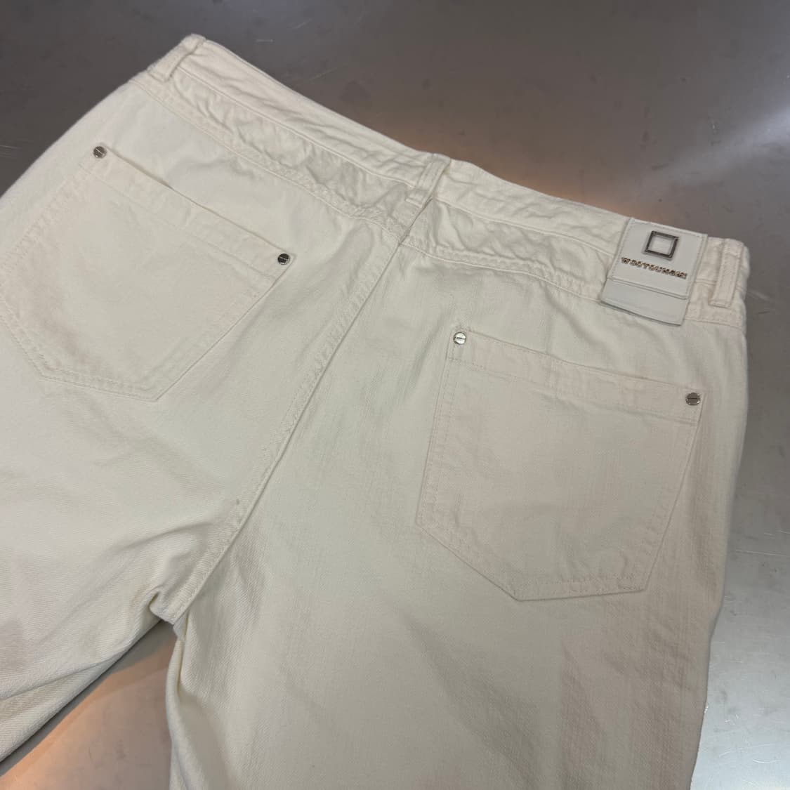 [리오브] 우영미 스퀘어 텍션지 레더 데님 팬츠 상품이미지3