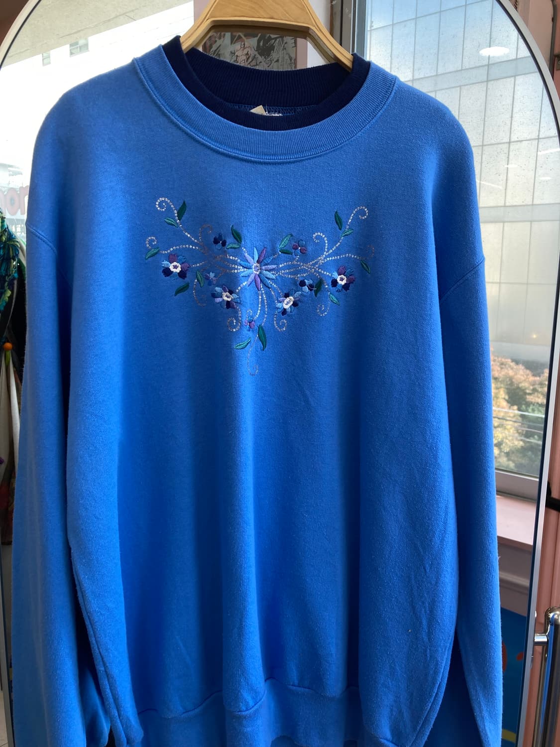 빈티지 블루 자수 맨투맨 상품이미지2