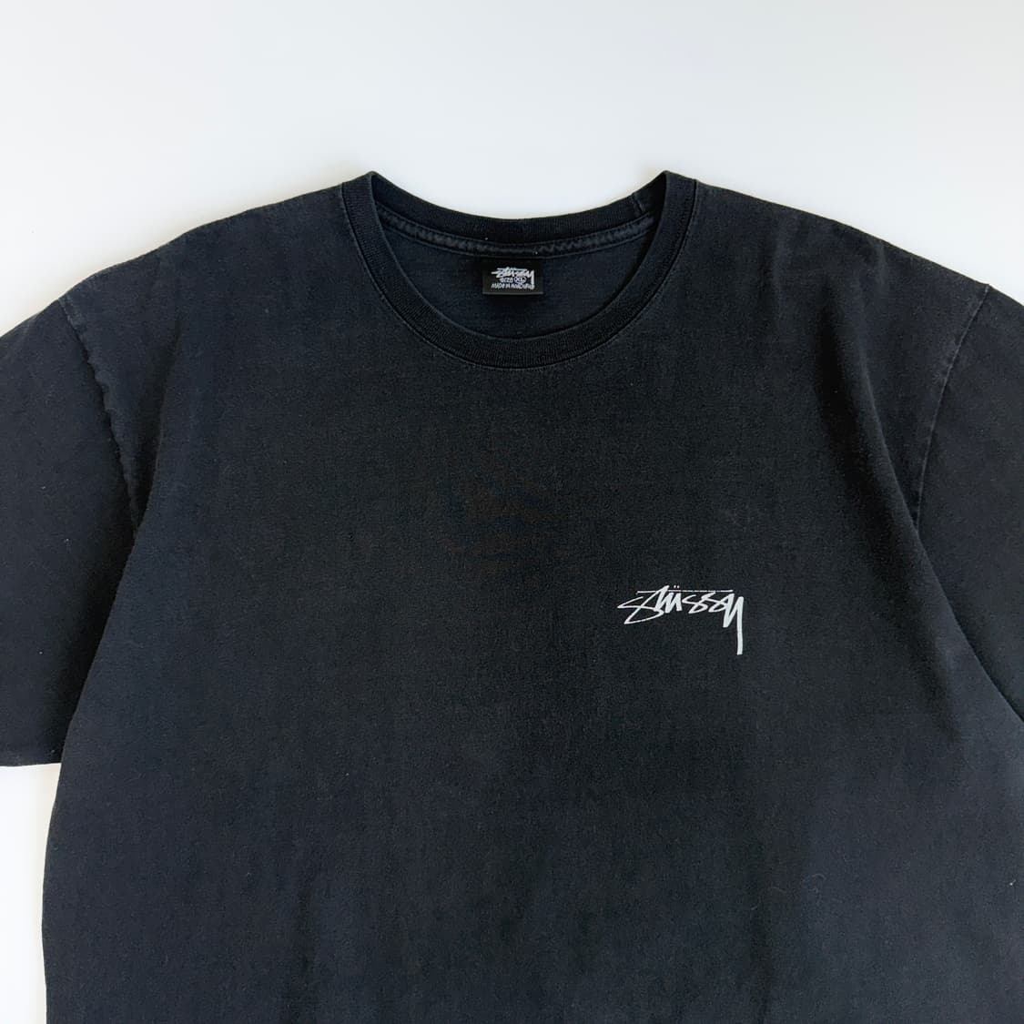 Stussy  스투시 모던에이지 백프린트 블랙 반팔티셔츠  상품이미지2