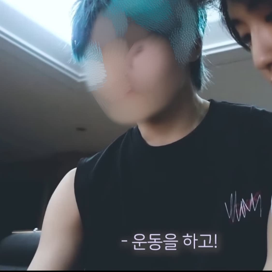 [L] Gainsboro 게인스보로 블랙 라운드 나시 상품이미지4