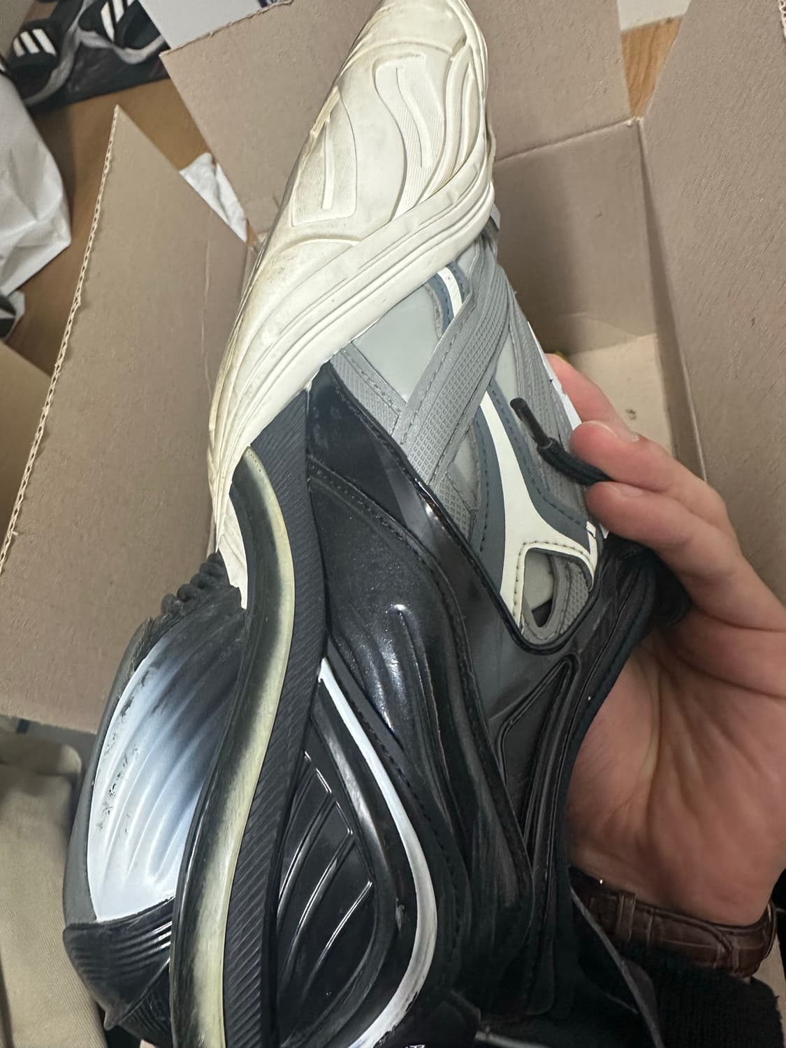 발렌시아가 타이렉스 43 상품이미지3