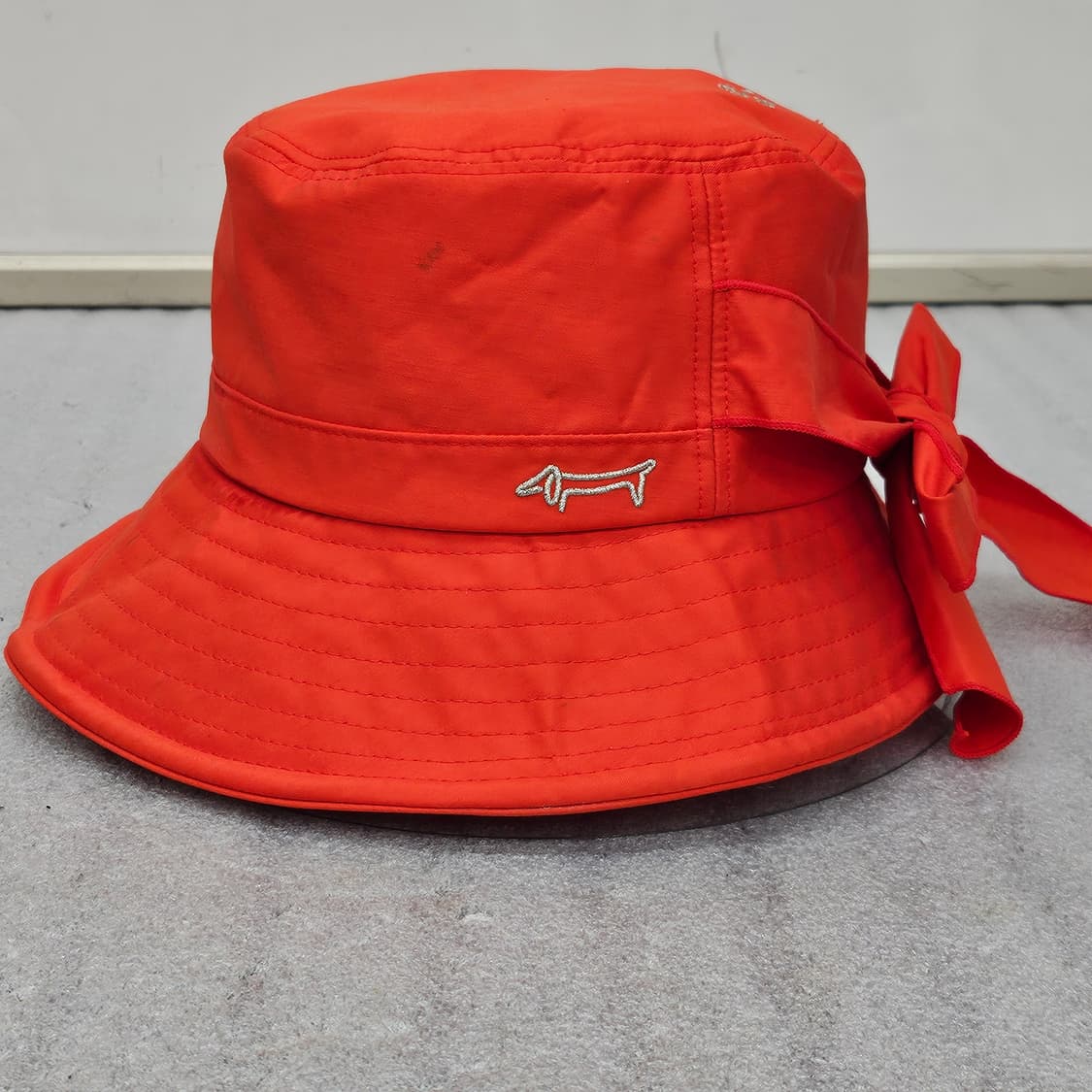 루이까스텔의 매력적인 오렌지색 버킷햇 상품이미지3