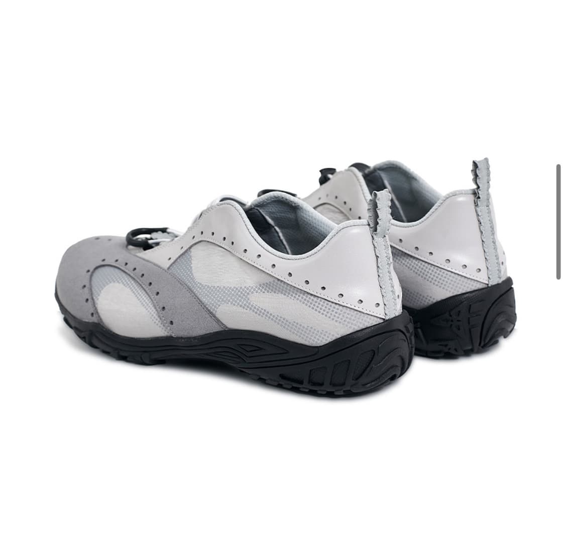 허그유어스킨x네거티브쓰리 하프톤 스트링 스니커즈 상품이미지4