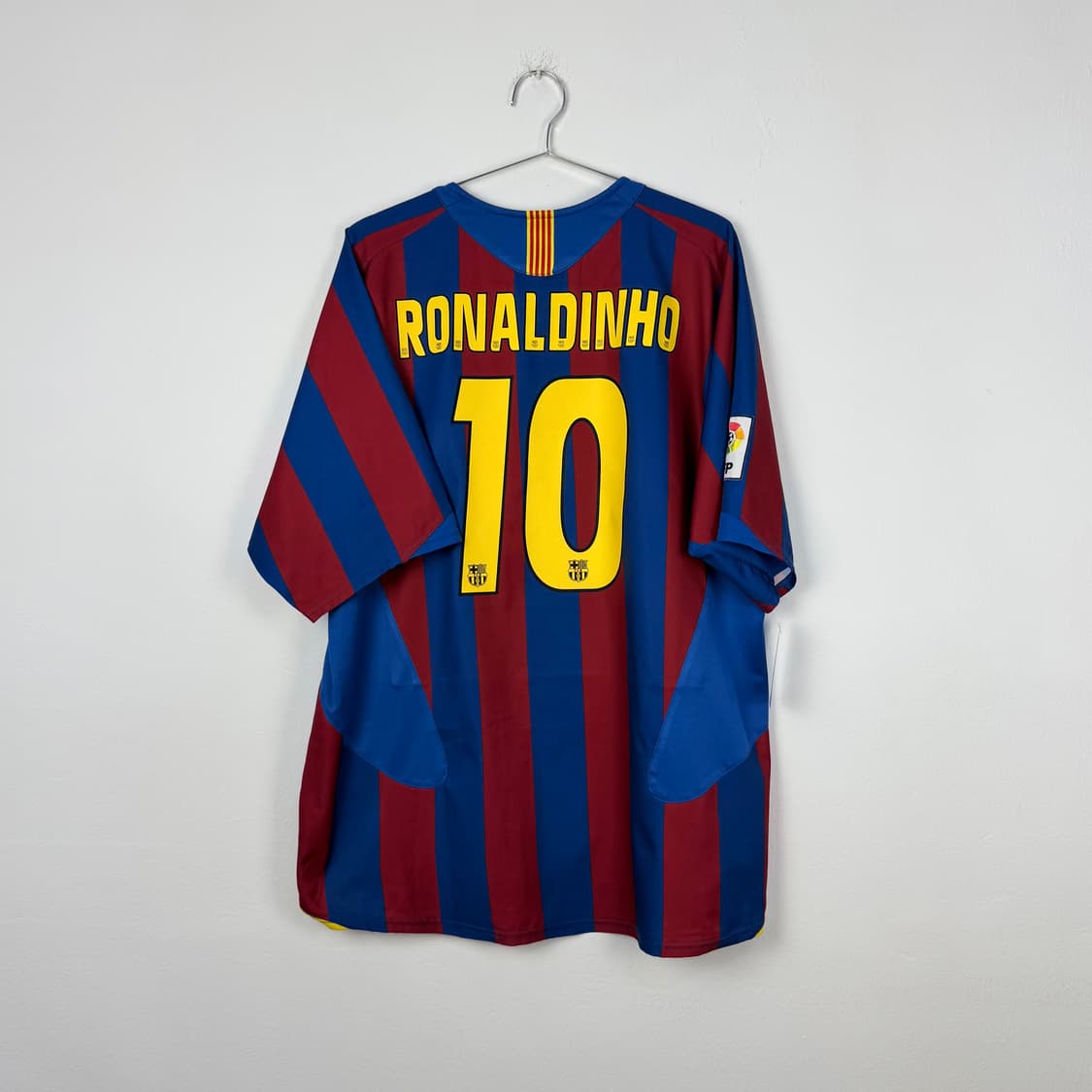 05-06 바르셀로나 홈 호나우지뉴 유니폼 상품이미지1