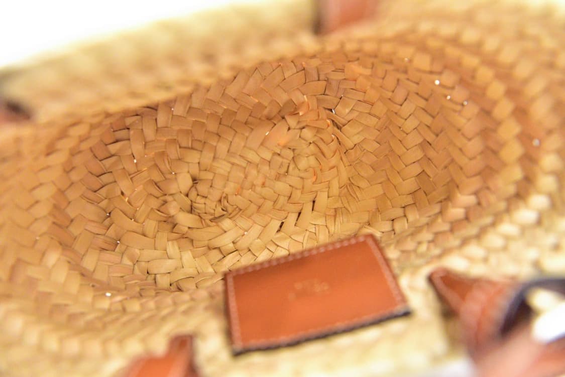 셀린느 라피아 & 카프스킨 나노 트리옹프 셀린느 클래식 파니에 탄 (정품 상품이미지10