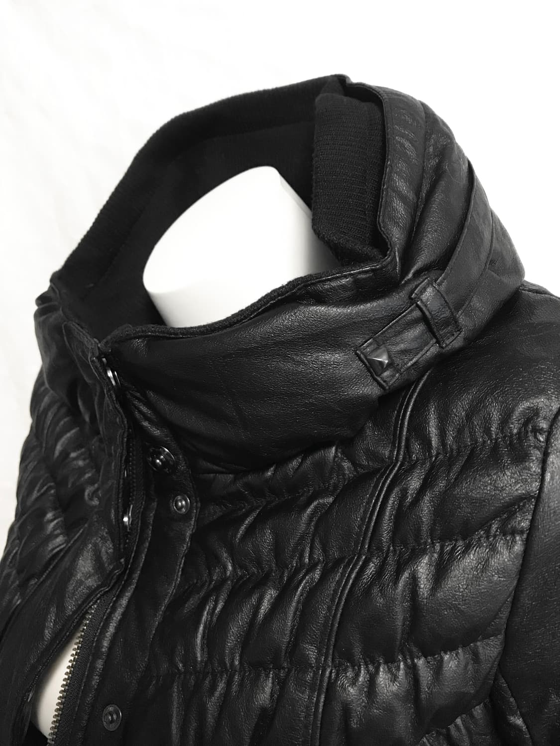 택포•빈티지 00s 펑크 셔링 보노 하이넥 레더 패딩 자켓 상품이미지6