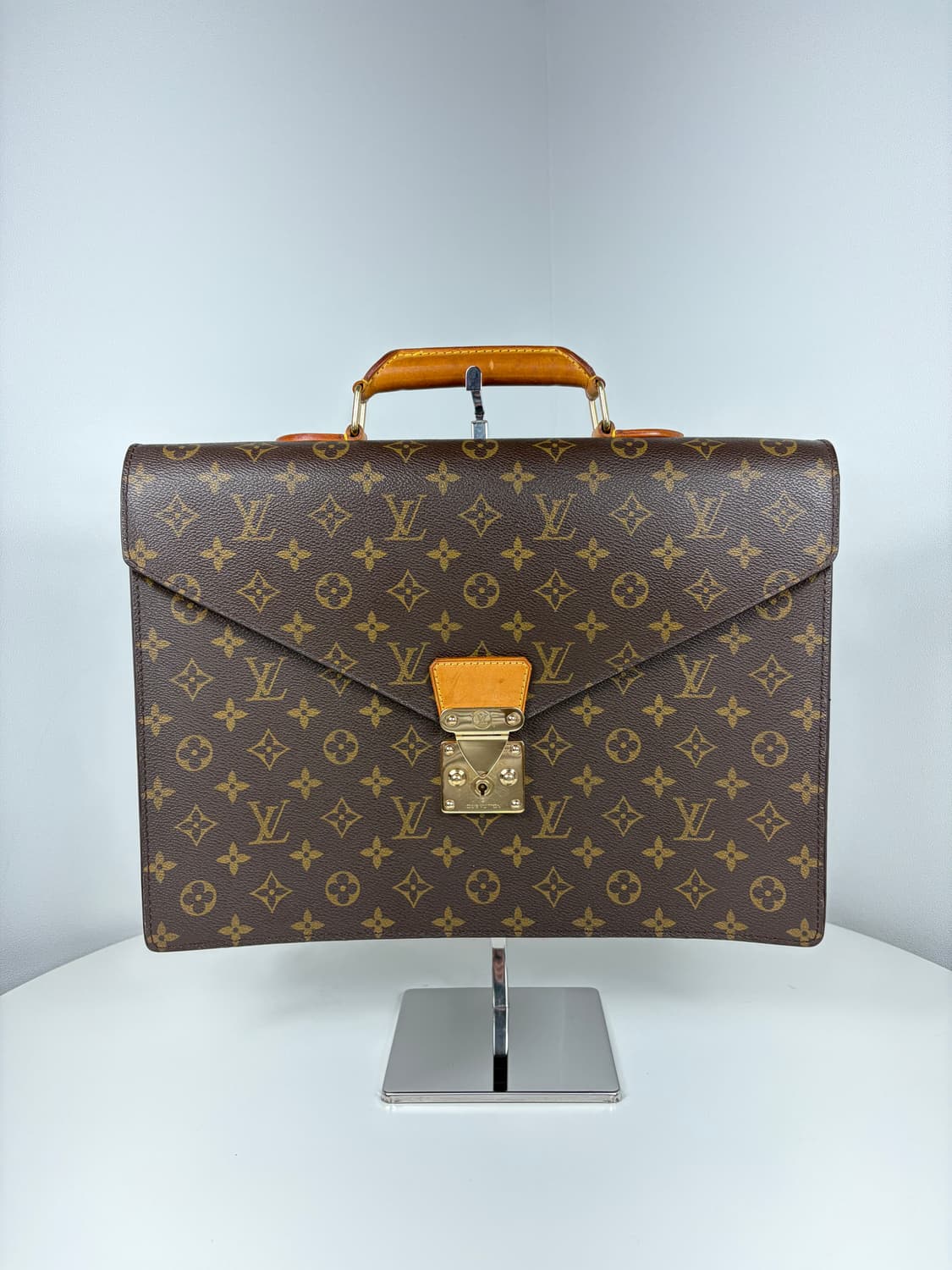 루이비통 M53331 콘세이에 서류가방 브리프케이스 상품이미지1