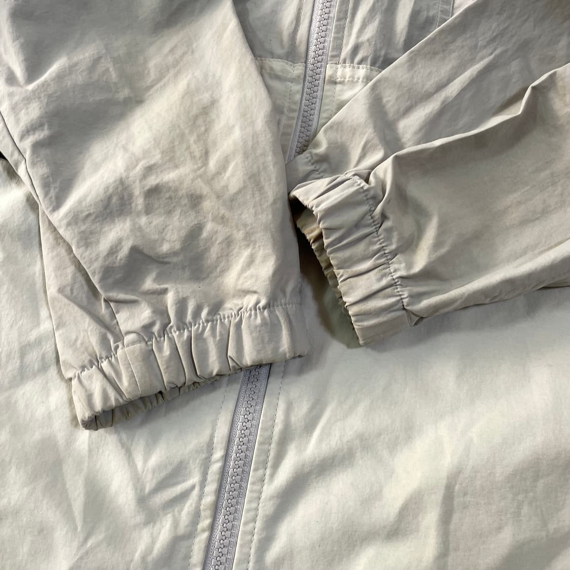 노스페이스 신형 미들로고 바람막이 상품이미지4