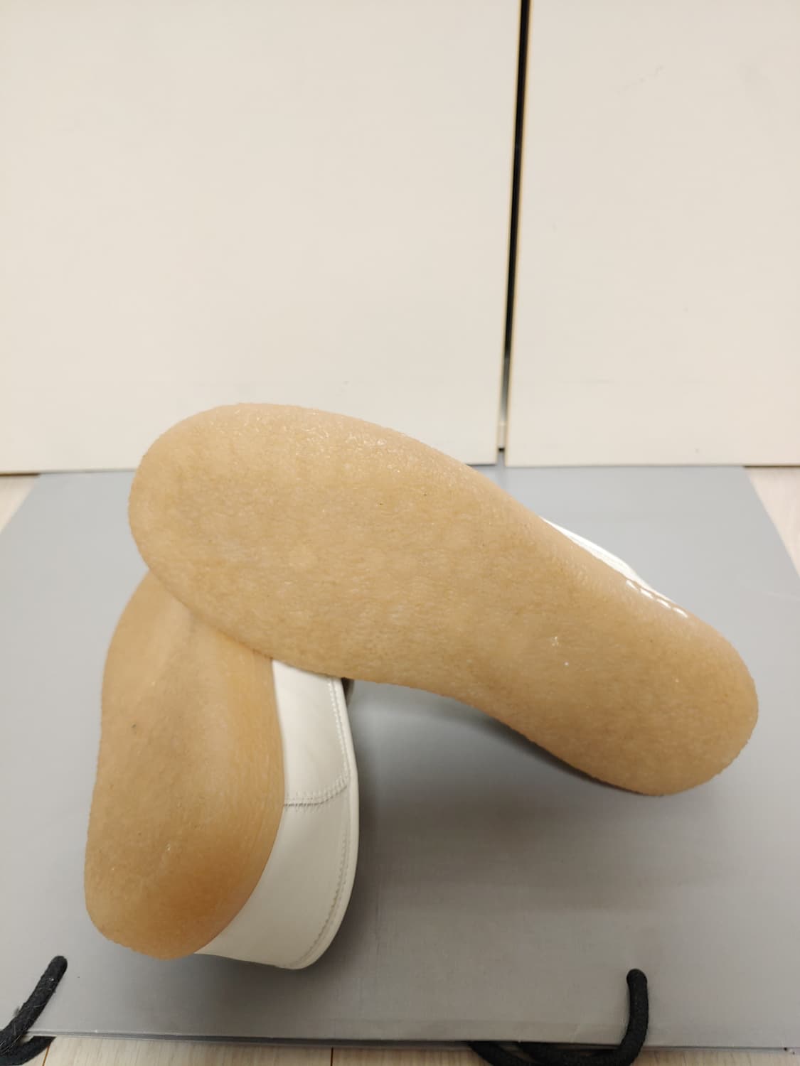 AEGO이고프리덤랩 23년 소가죽 스니커즈 로퍼 화이트색상 상품이미지8