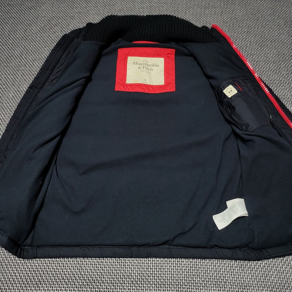 아베크롬비 볼드페이스 마운틴 패딩 조끼 베스트 (S) 상품이미지2