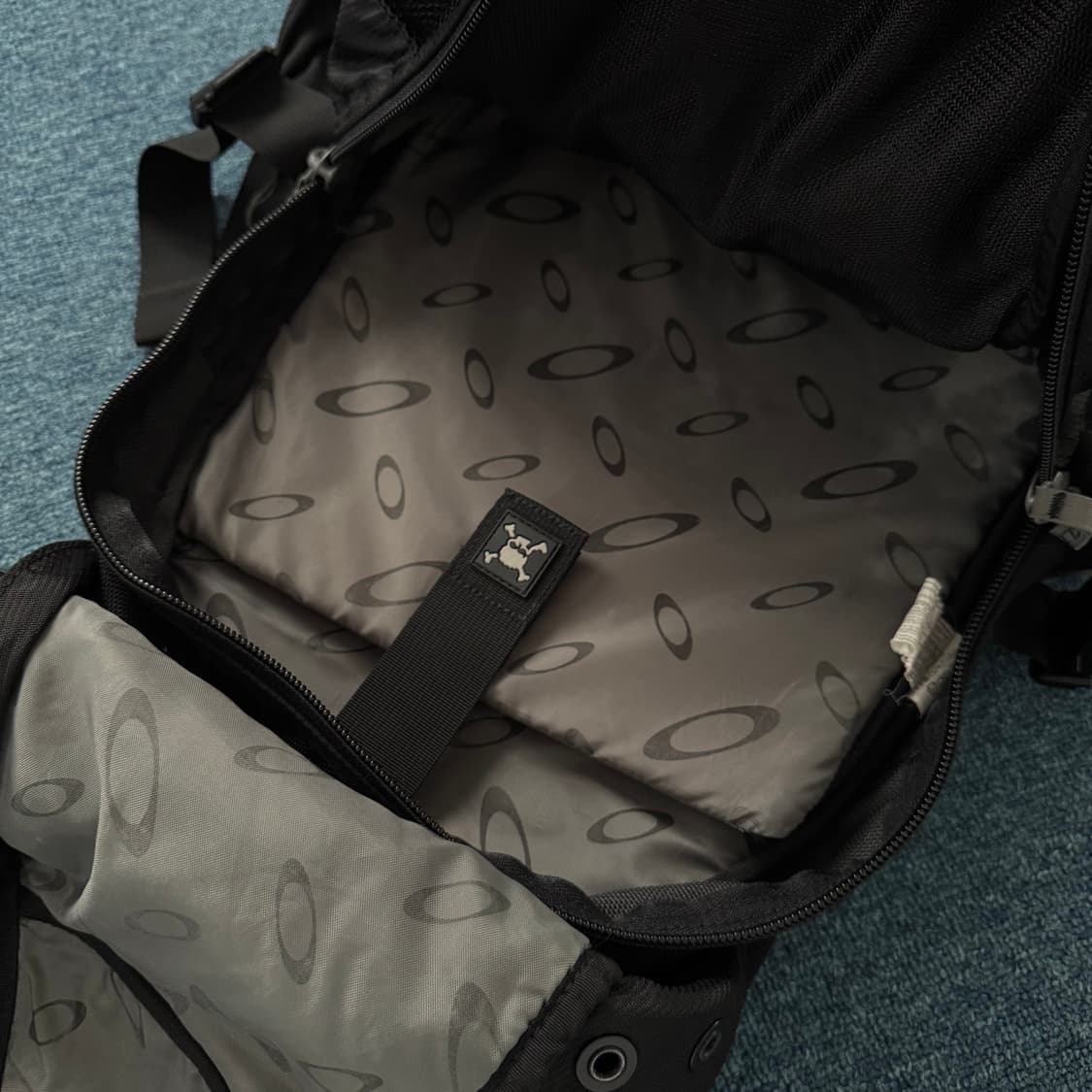 오클리 아이콘 백팩 3.0 상품이미지3