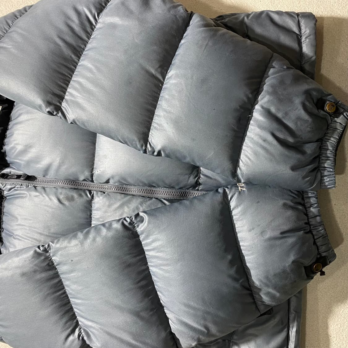 노스페이스 700 회색 눕시 패딩 상품이미지5