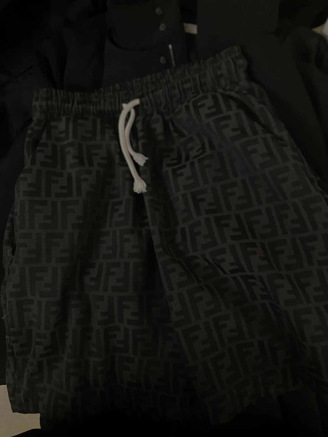 펜디 반 바지 하자품 L size 상품이미지1