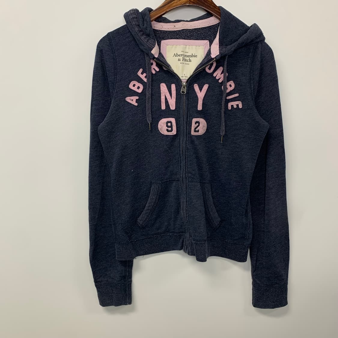 아베크롬비 y2k 와투케 차콜 후드집업 상품이미지2