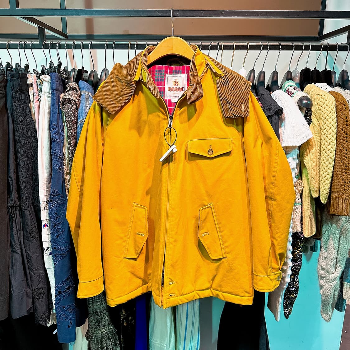 바라쿠타 남성 G9 머스터드 왁스 드라이버 자켓

 상품이미지1