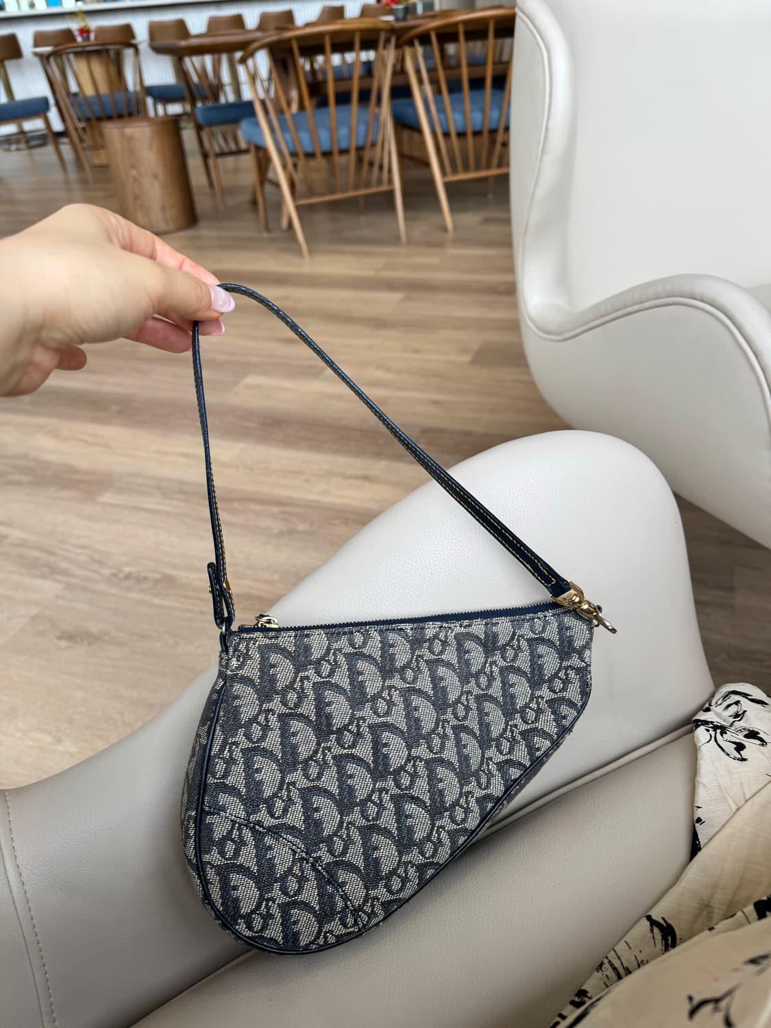 디올 오블리크 미니 새들백 상품이미지1