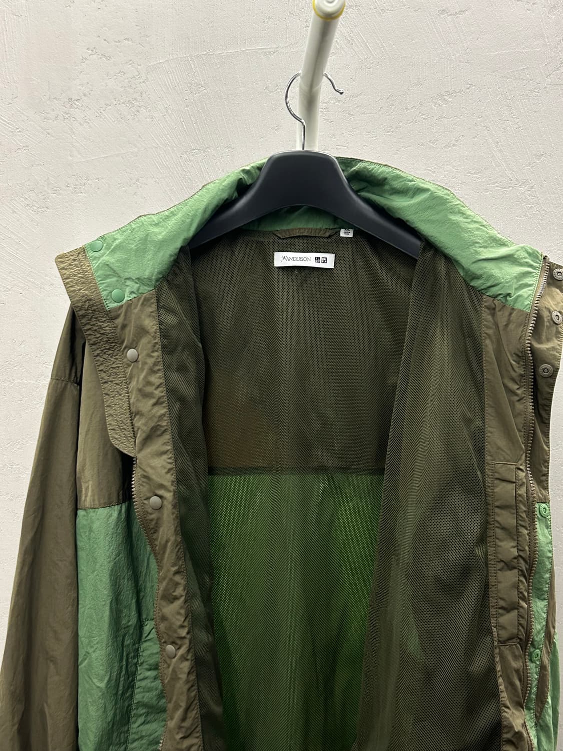 유니클로 협업 JW Anderson Uniqlo 배색 후드 점퍼 상품이미지4