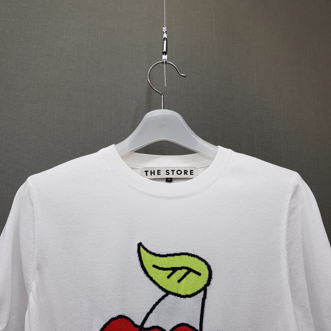 한섬 더스토어 2021 체리 그래픽 반팔 니트 탑 S사이즈 상품이미지2