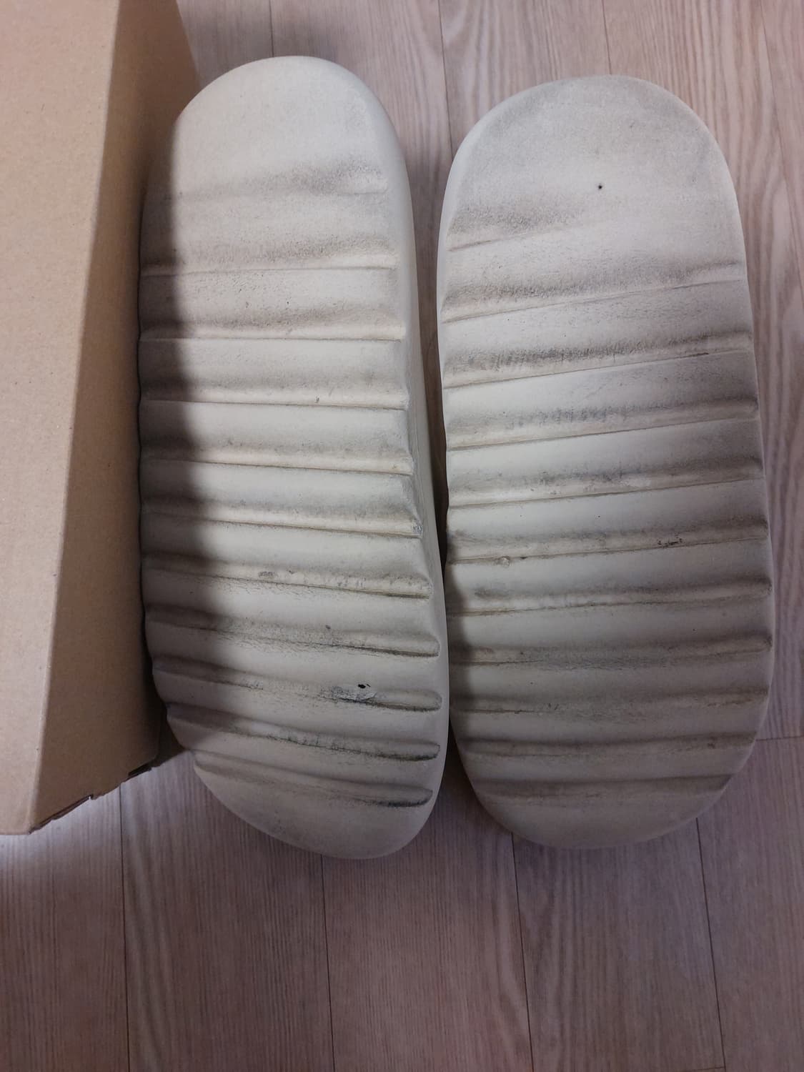 아디다스 이지 슬라이드 본 상품이미지8