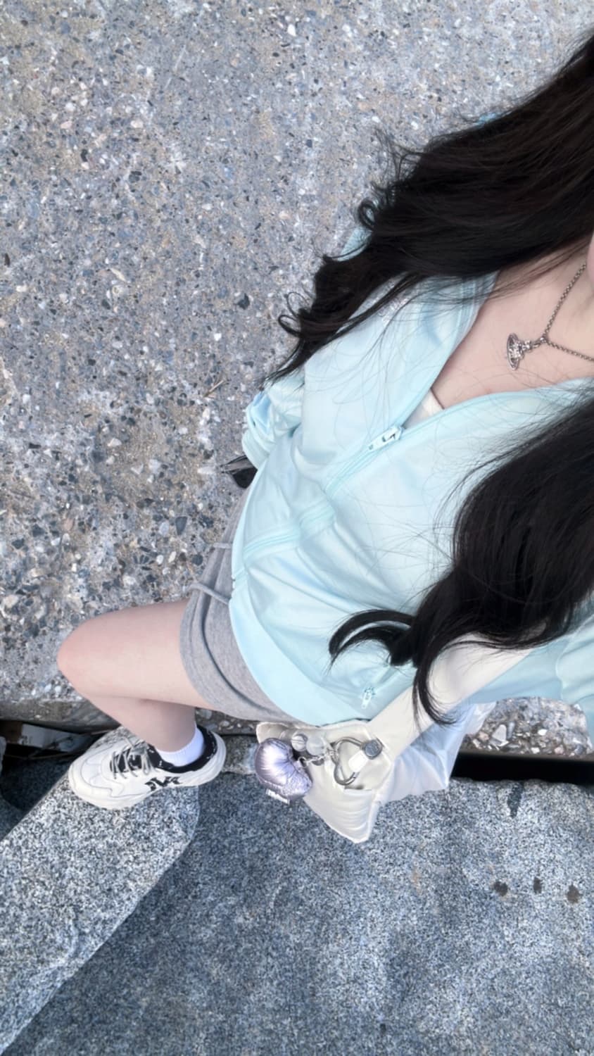 시나모롤깔 스카이블루 하늘민트색 아디다스 져지 상품이미지2