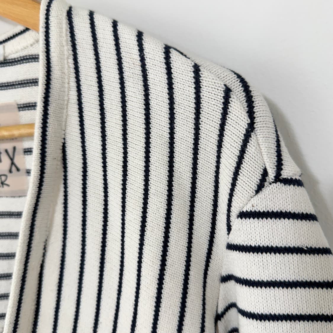 [F] EACH & OTHER 스트라이프 브이넥 가디건 상품이미지3