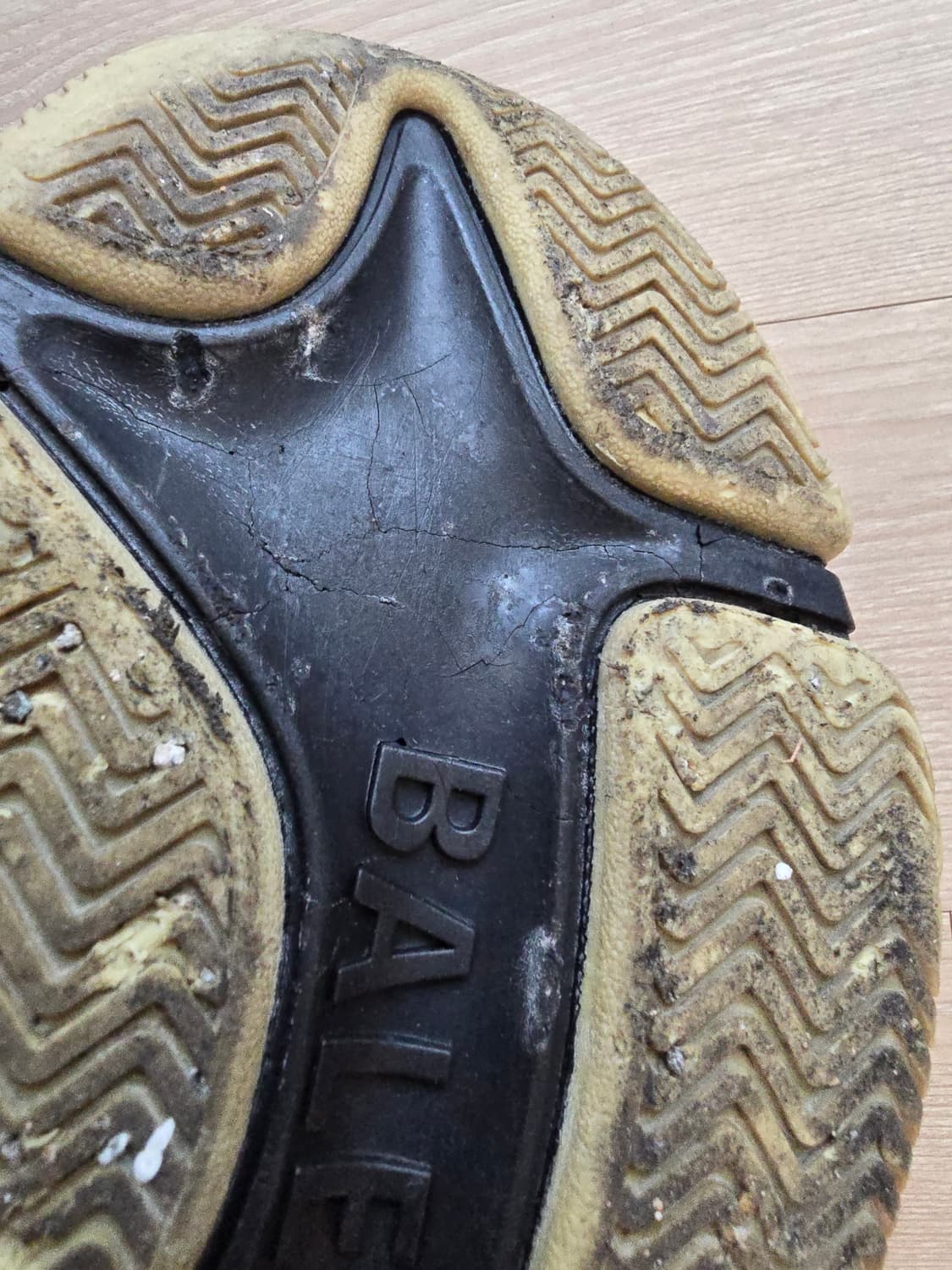 발렌시아가 44 상품이미지3