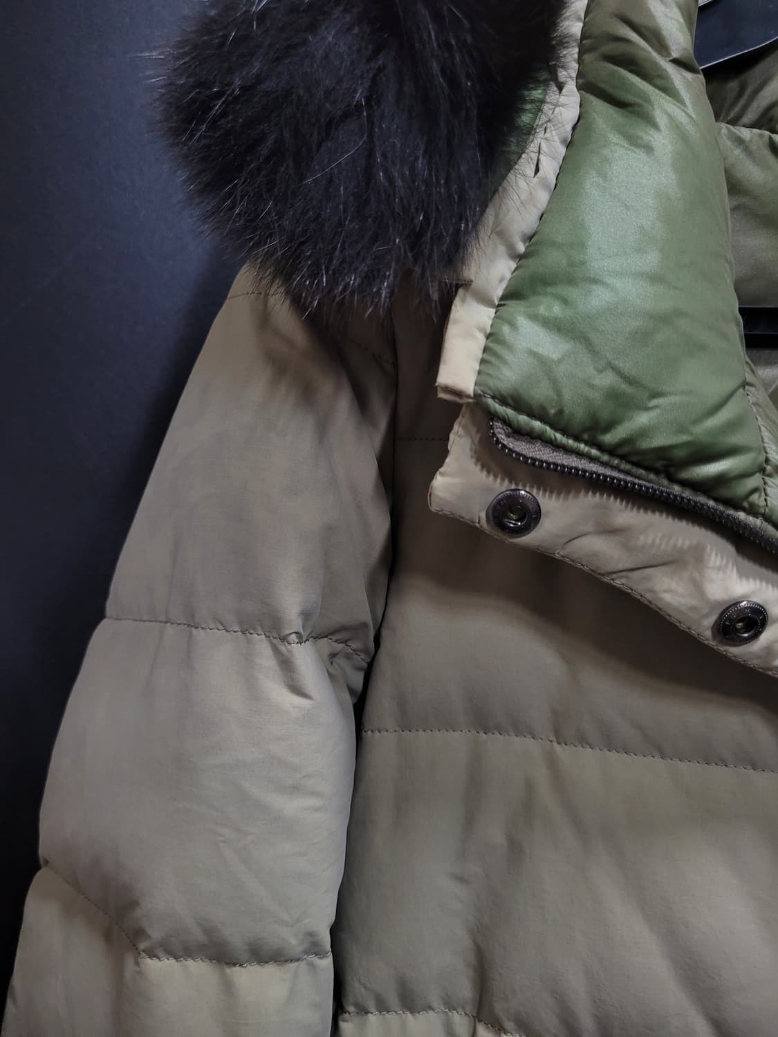 DUVETICA 듀베티카 빈티지 폭스퍼 후드 구스다운 패딩 상품이미지3