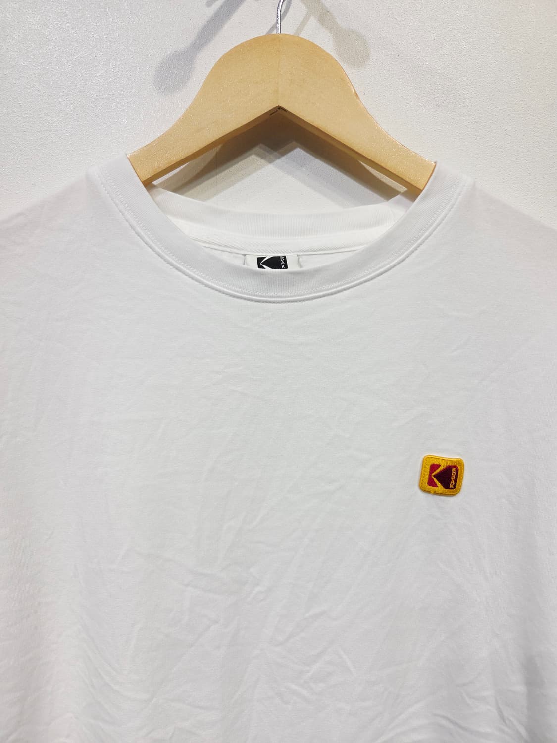 코닥 어패럴(KODAK) 스몰 로고 패치 반팔 티셔츠 상품이미지3