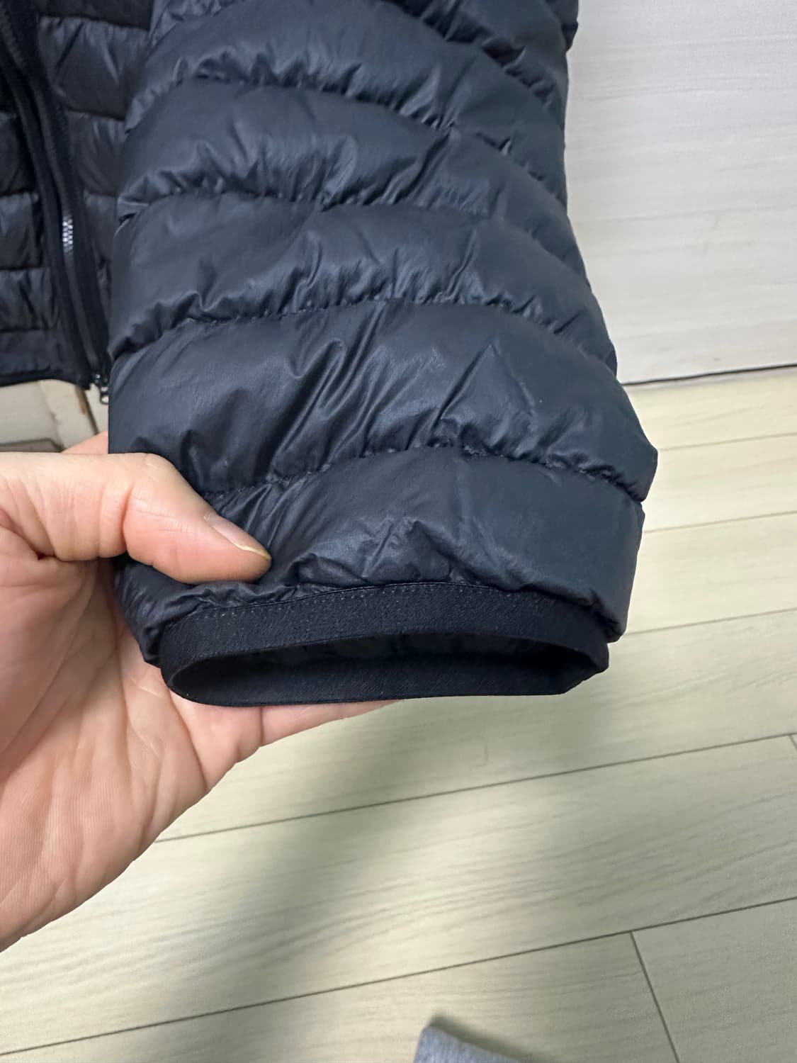 스톤아일랜드 마이크로얀 후드경량패딩 상품이미지4