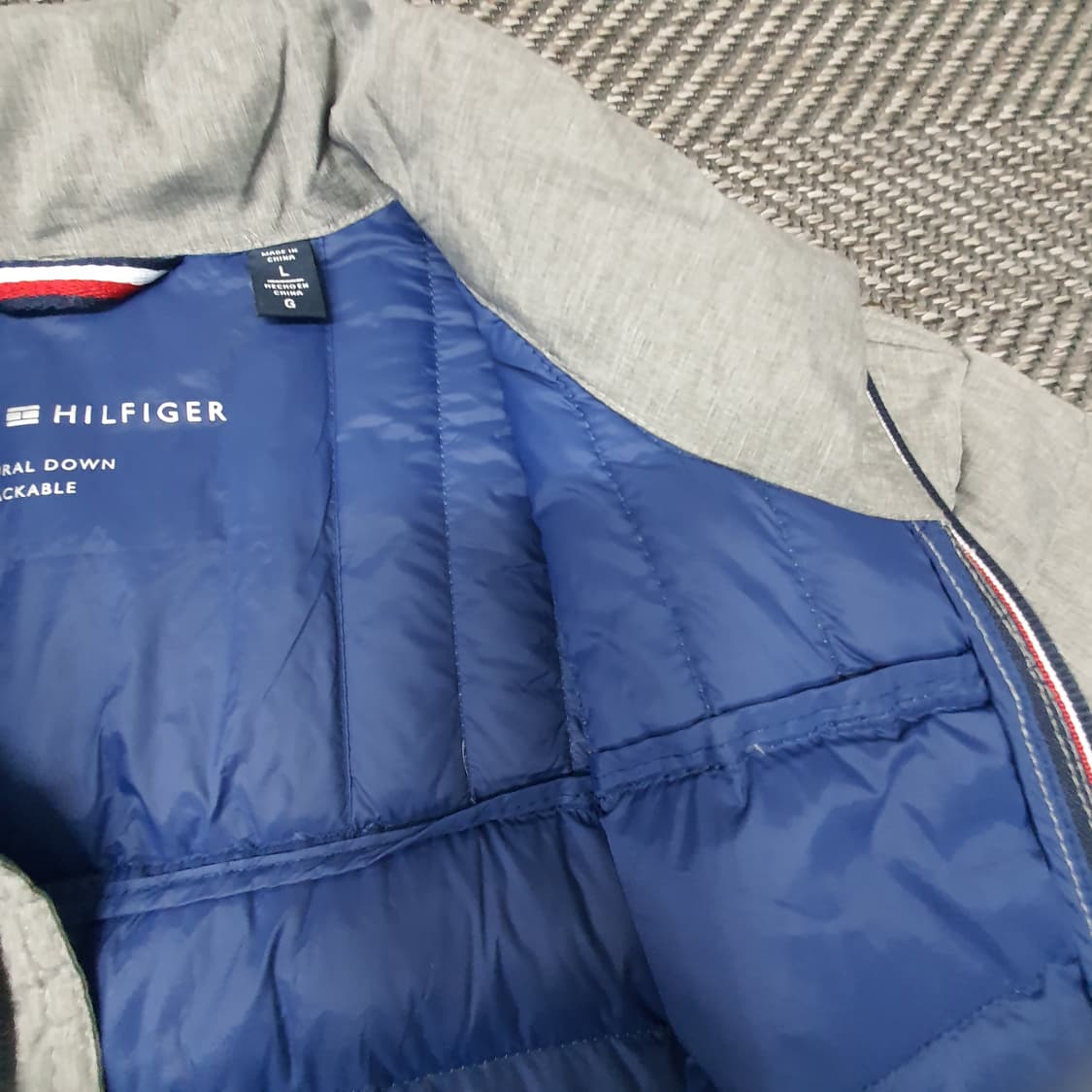 타미힐피거 오리털 경량패딩 남자105~110 상품이미지6