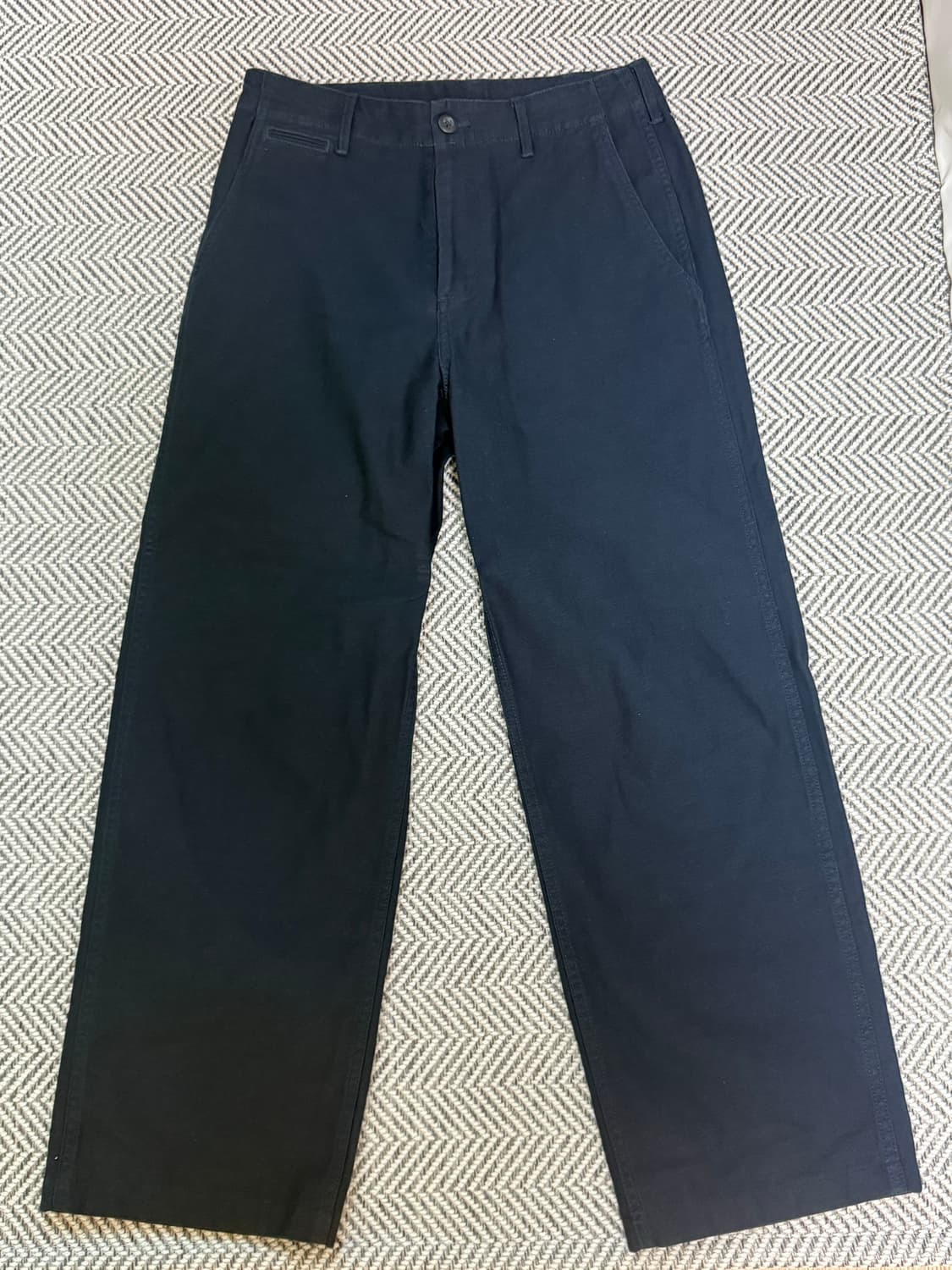 무신사 스탠다드 백 사틴 오피서 팬츠 네이비 28 상품이미지1