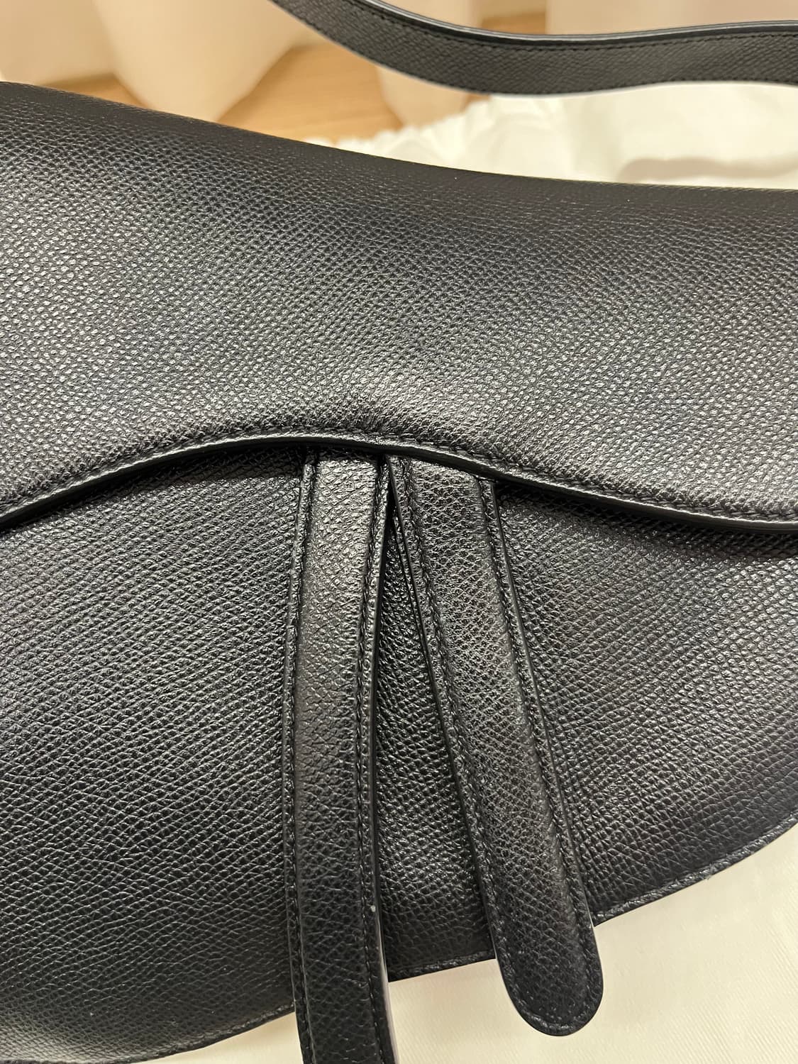 정품 디올 새들뱍 미듐 블랙 상품이미지3