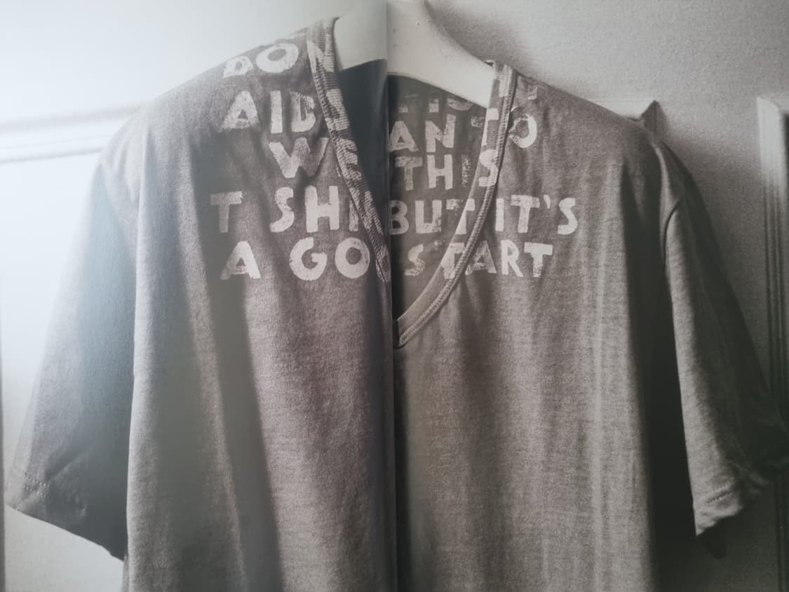 Martin Margiela AIDS T-shirt Grey L 상품이미지5